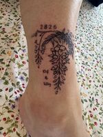 足首tattoo　藤の花
