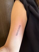 腕tattoo　ローマ字レタリング