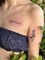 女性らしさ満載♡ヘビと薔薇とローマ数字tattoo