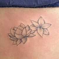 脇腹tattoo　お花