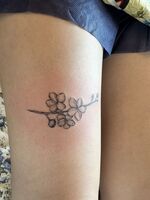 太ももtattoo　桜