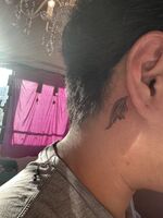 耳裏tattoo　天使と悪魔の翼