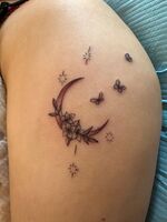 肩Tattoo　月と蝶