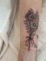 腕Tattoo　花束　リスカカバー
