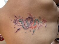背中Tattoo　ドラゴン　頑張る！